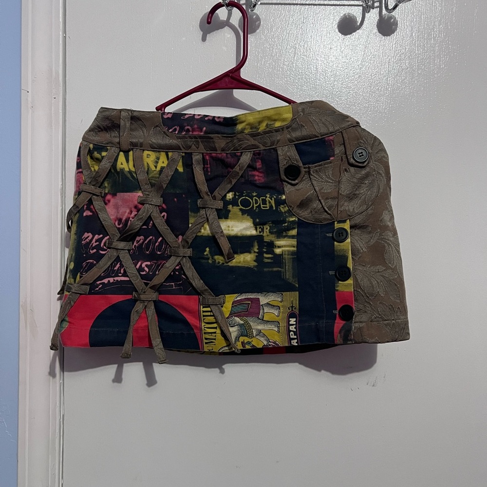 Rare find Y2k Custo Barcelona mini skirt excellent condition no defects